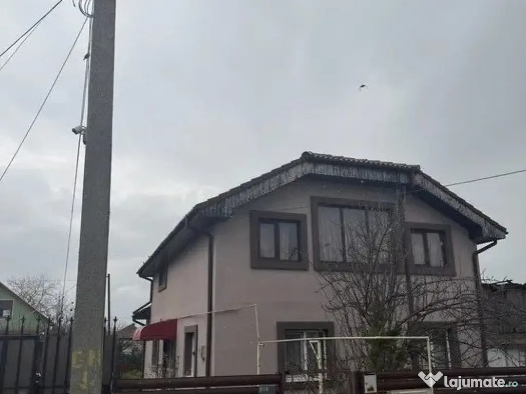 Casa cu mansarda + teren in Cumpana