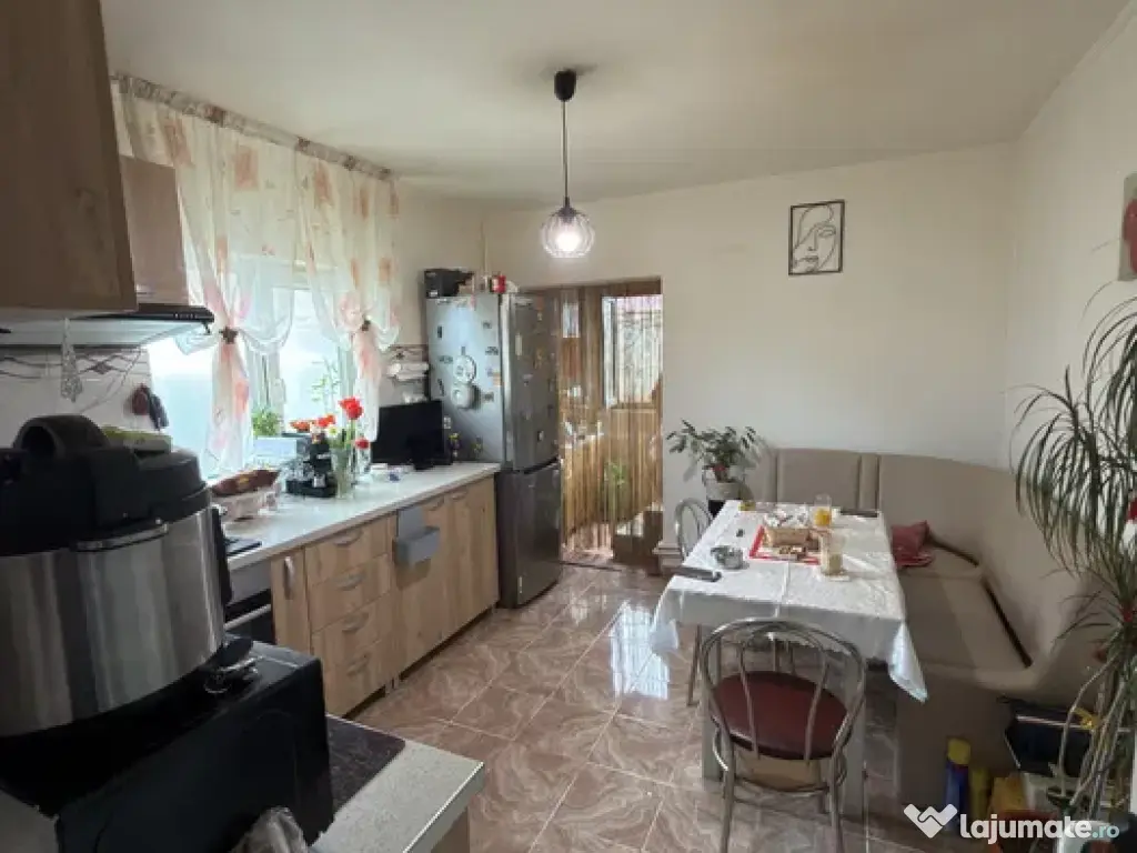 Casa cu mansarda + teren in Cumpana