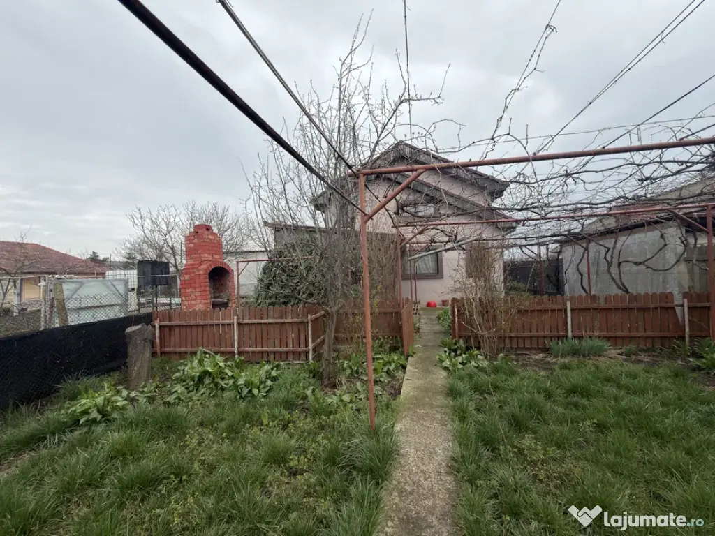 Casa cu mansarda + teren in Cumpana