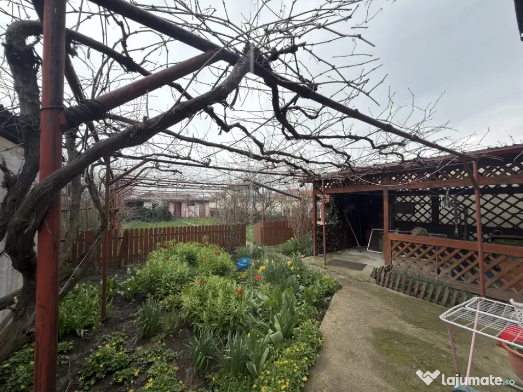 Casa cu mansarda + teren in Cumpana