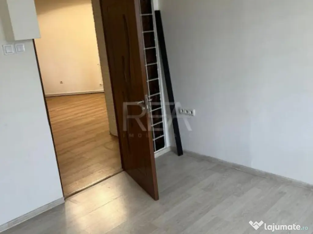 Apartament 5 camere în Vilă – Calea Călărașilor, 110m