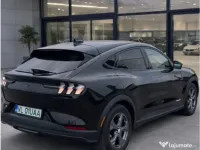 Ford Mustang Mach-E 300Cp Electric Model Premium