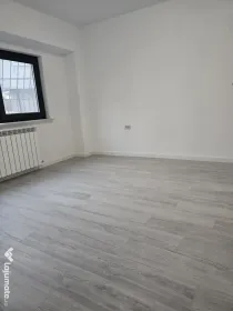 Proprietar apartament 2 camere Gara-Bcr