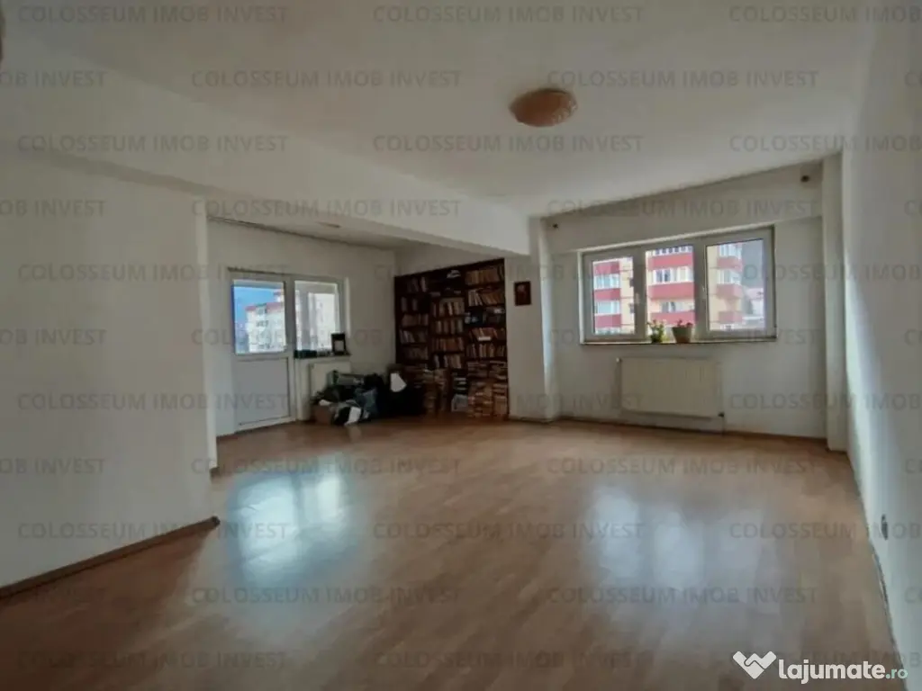 Racadau - 3 camere (transformat din 4), 2 bai, spatios, etaj 5/8!