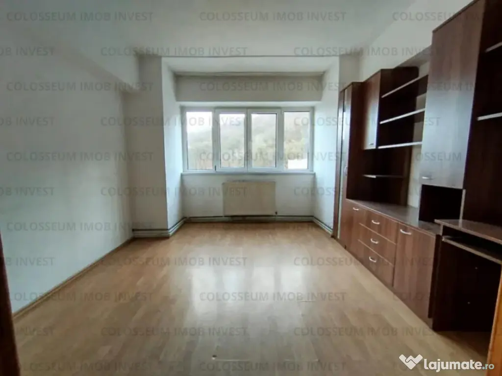 Racadau - 3 camere (transformat din 4), 2 bai, spatios, etaj 5/8!