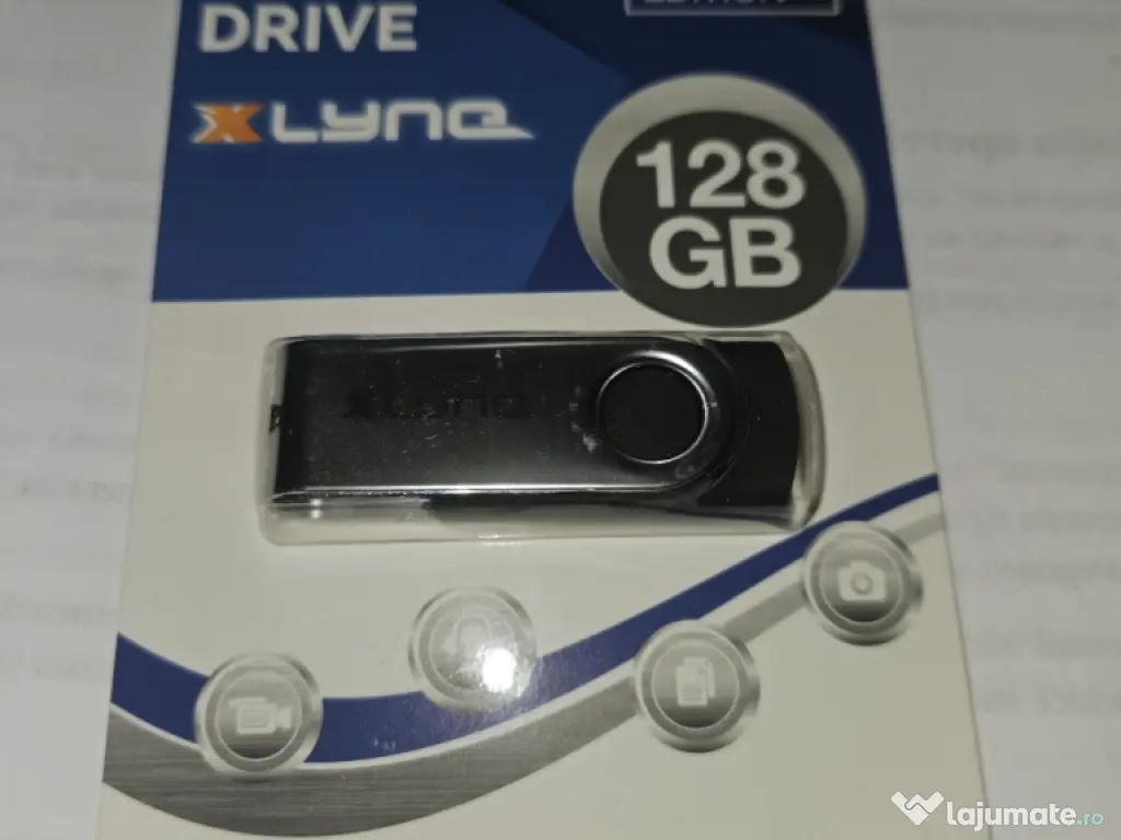 Stick USB 3.0 128GB NOU