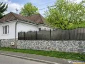 Casa cu 650 mp teren,zona linistita,curte verde,potential ex 