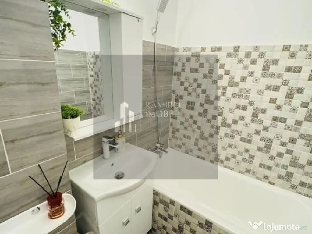 Proprietar , Garsoniera decomandata Cf 1 , Metrou Eroii R...