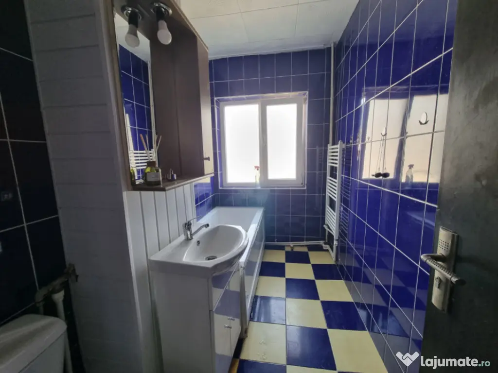 Central/Petru Rareș/2 camere decomandate/spațios/parcare e