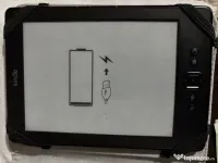 Kindle 4 din 2011, funcțional, are în memorie 277 cărți de literatură 
