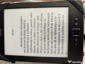 Kindle 4 din 2011, funcțional, are în memorie 277 cărți de literatură