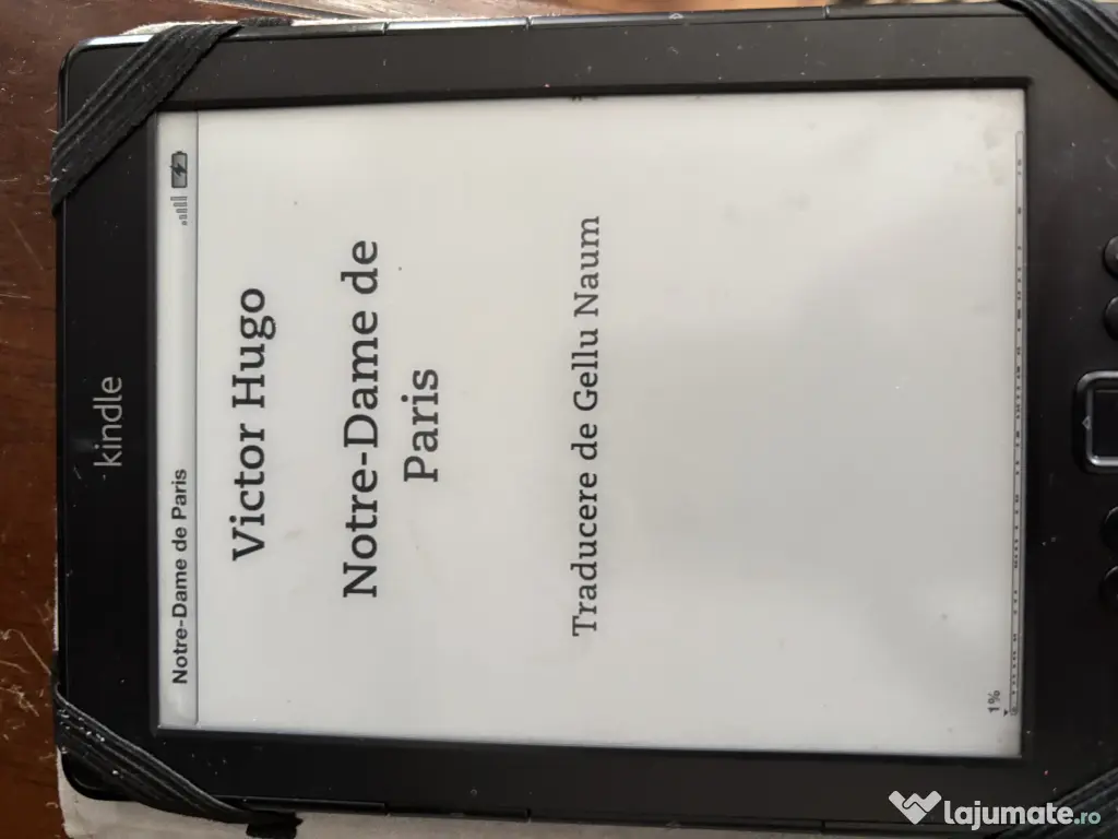 Kindle 4 din 2011, funcțional, are în memorie 277 cărți de literatură