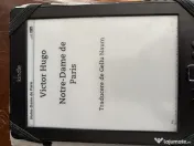 Kindle 4 din 2011, funcțional, are în memorie 277 cărți de literatură