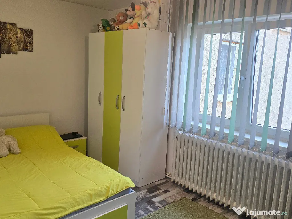 Vand apartament cu 2 camere in Deva, zona Al. Muncii (Piata), mobilat