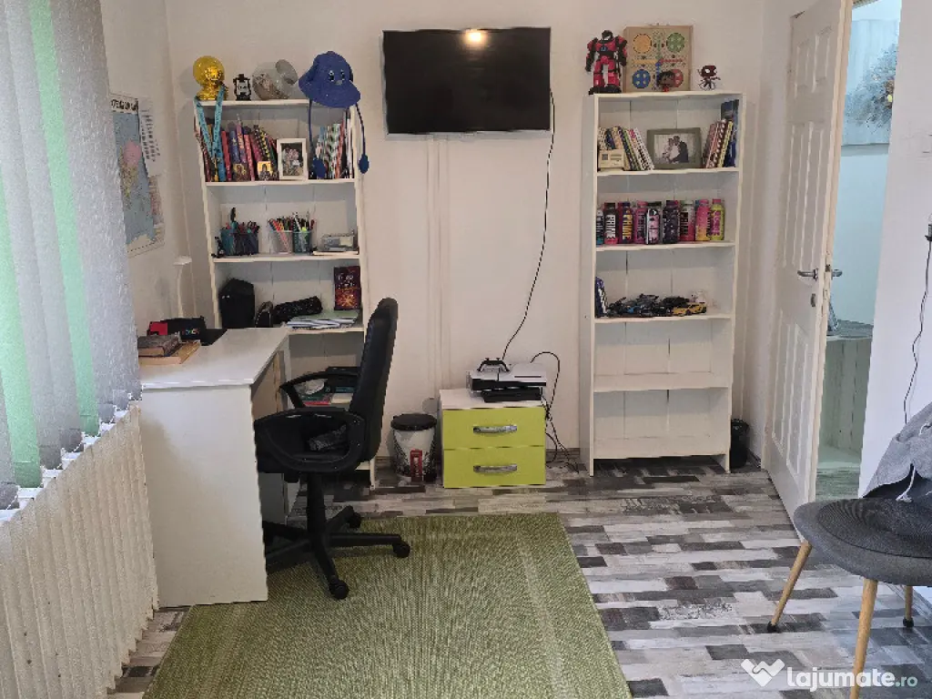 Vand apartament cu 2 camere in Deva, zona Al. Muncii (Piata), mobilat