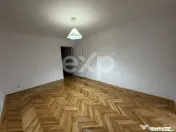 3 camere 68 mp 8 min metrou Titan bloc reabilitat parc 3 min 
