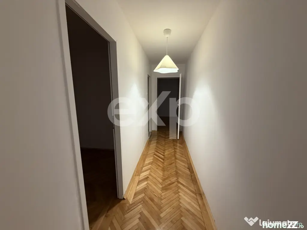 3 camere 68 mp 8 min metrou Titan bloc reabilitat parc 3 min