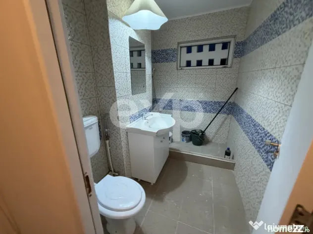 3 camere 68 mp 8 min metrou Titan bloc reabilitat parc 3 min