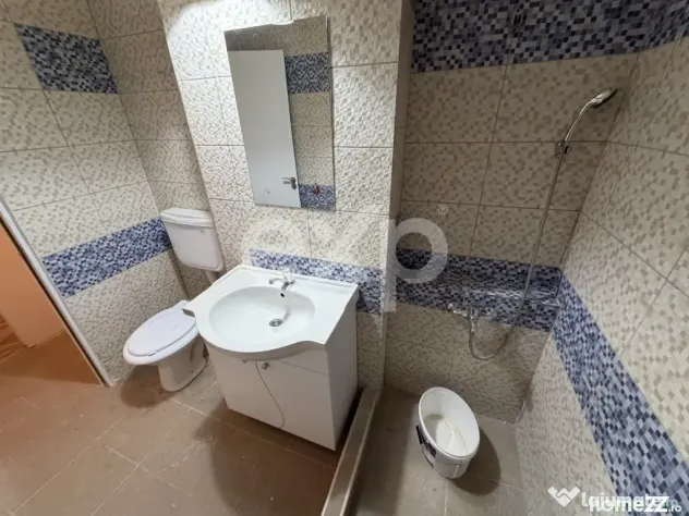3 camere 68 mp 8 min metrou Titan bloc reabilitat parc 3 min