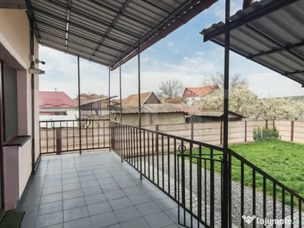 Duplex 267 mp, teren 374 mp, in Poiana