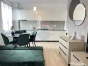 Apartament ultrafinisat cu 3 camere de închiriat în zon... 