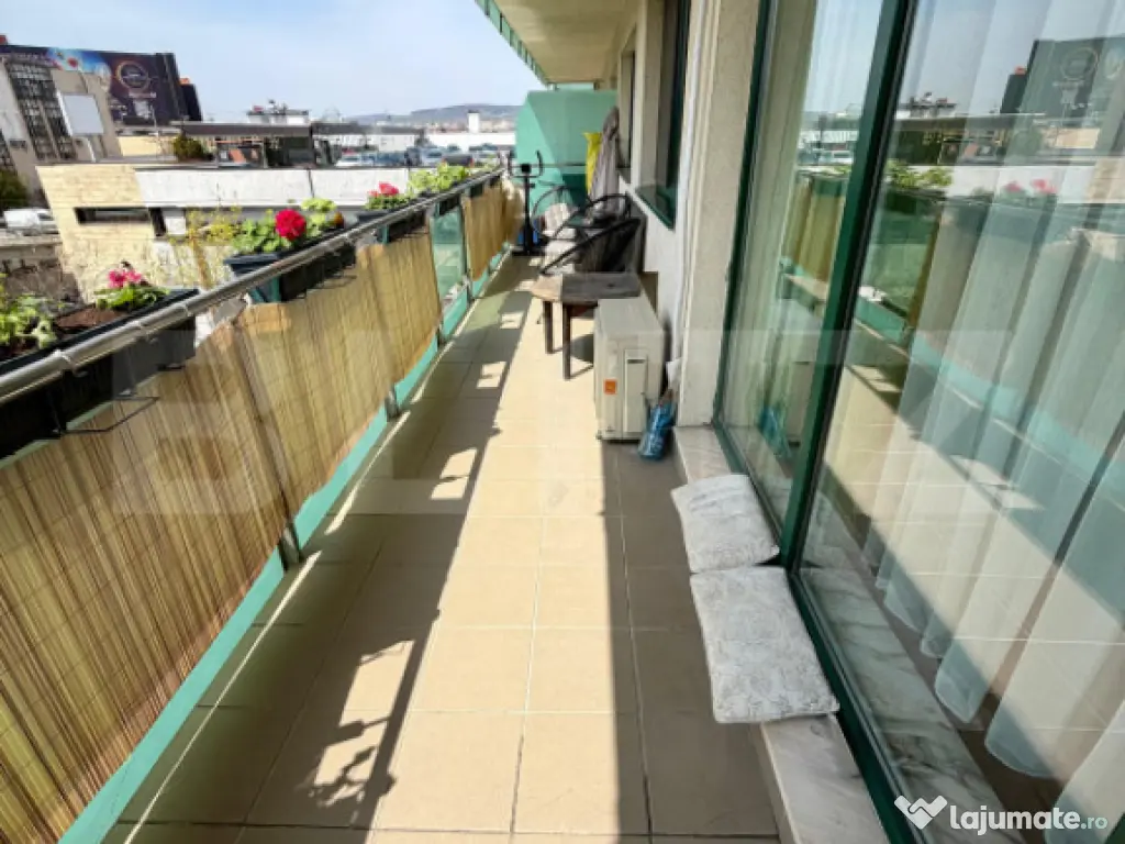 Apartament 3 camere, bloc nou, 57 mp, parcare si boxa, zona