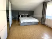 Casă individuală mobilată în stil scandinav și curte am 