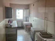 Apartament cu 3 camere decomandate 