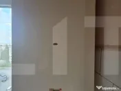 Apartament cu 3 camere decomandate 