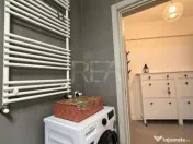 Apartament 2 camere, Regie 