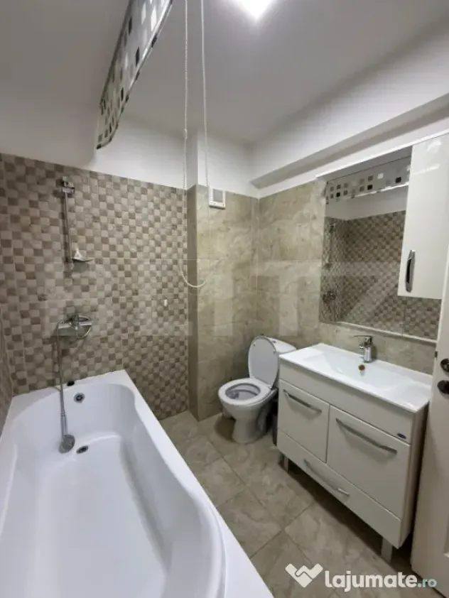 Apartament 2 camere, 65 mp, decomandat, etajul 2, zona Ultra