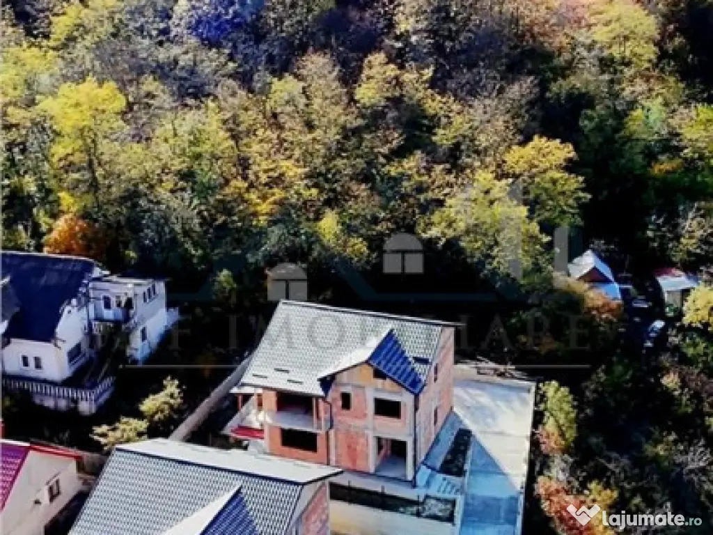 Casa de cu priveliste frumoasa