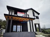 Casa de cu priveliste frumoasa 