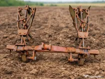 Plug făcut randuri și gheare