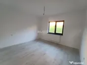 Casă parter, 3 camere, 818 mp teren, zona Valea Adanca 