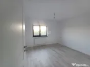 Casă parter, 3 camere, 818 mp teren, zona Valea Adanca 