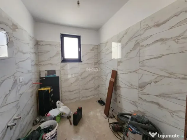 Casă parter, 3 camere, 818 mp teren, zona Valea Adanca