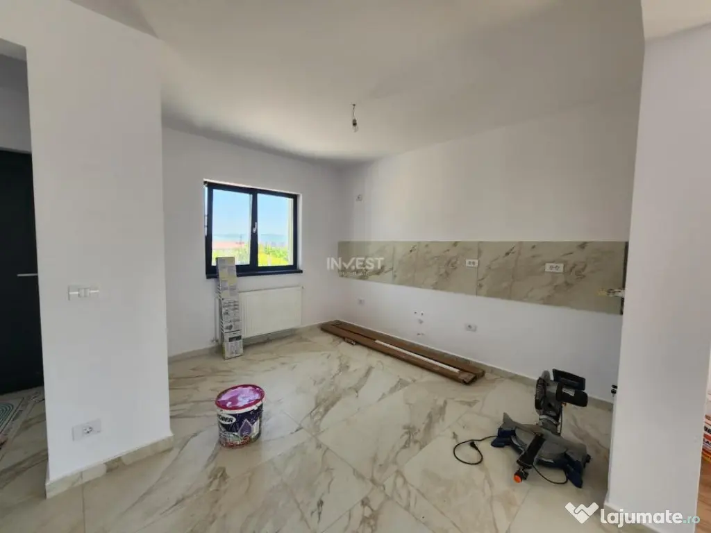 Casă parter, 3 camere, 818 mp teren, zona Valea Adanca