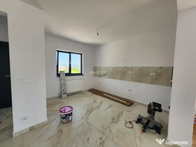Casă parter, 3 camere, 818 mp teren, zona Valea Adanca