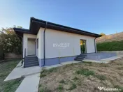 Casă parter, 3 camere, 818 mp teren, zona Valea Adanca 