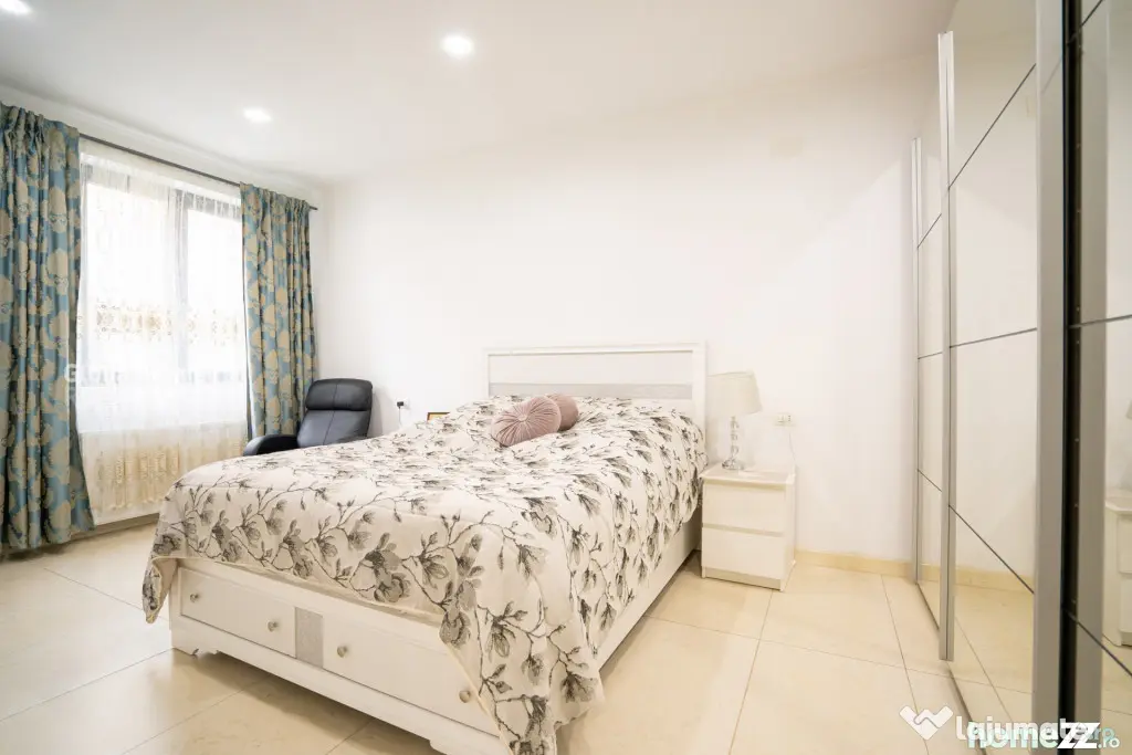 Pantelimon | Vila 8 Camere 556 MP + Teren 1038 MP + Garaj |