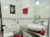 Apartament 3 camere zona Km 4 