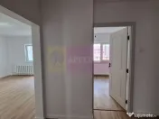 Apartament 3 camere Nerva Traian. 