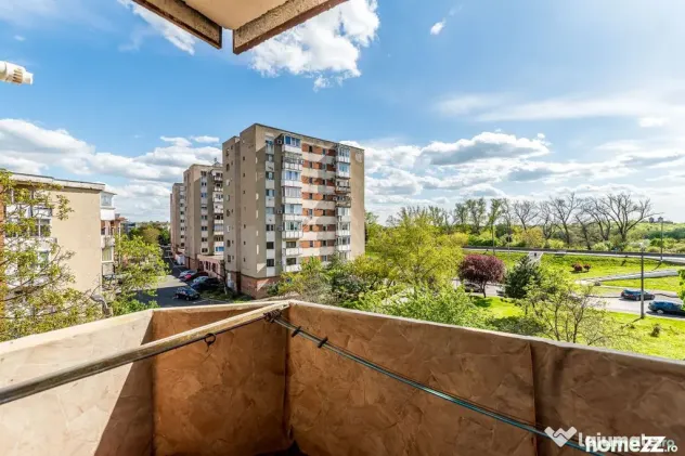 REZERVAT!! Apartament 3 camere Micalaca 300. Vedere superbă