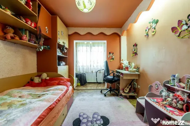 REZERVAT!! Apartament 3 camere Micalaca 300. Vedere superbă