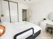 NOU PE PIATA | 3 camere | 70 mp+balcon 8 mp | Parcare | zona 