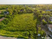 Teren intravilan 4.734 mp – Front 50 m, utilități la ... 