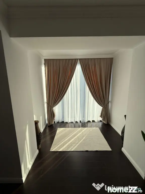 Penthouse de inchiriat, 170 mp utili, 4 camere, zona 1 Mai - - Craiova (Dolj)