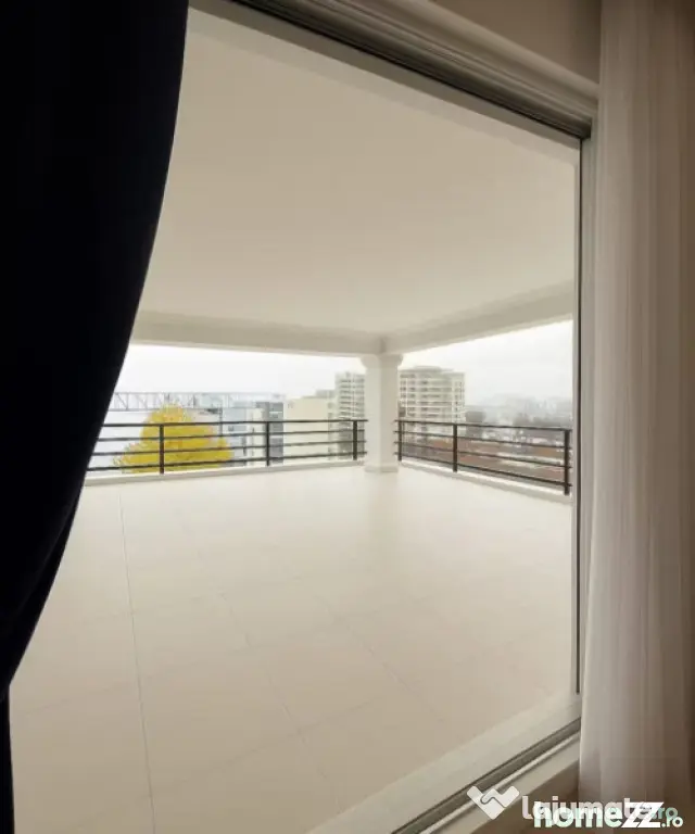 Penthouse de inchiriat, 170 mp utili, 4 camere, zona 1 Mai - - Craiova (Dolj)