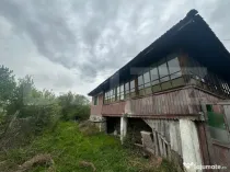 Casa de vanzare, 3 camere, 80 mp + teren de 2.077 mp - Curti